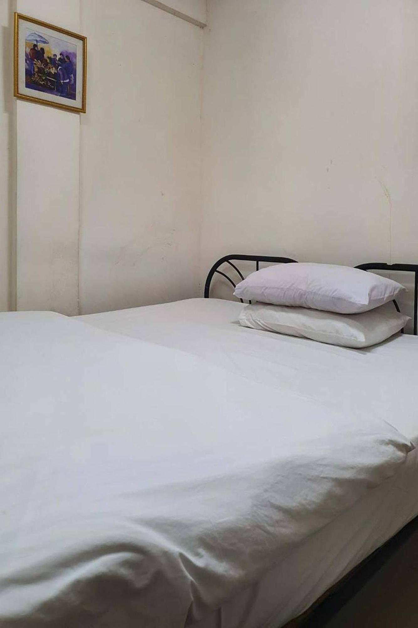 Freesia Saladaeng Silom Apartments Бангкок Екстер'єр фото